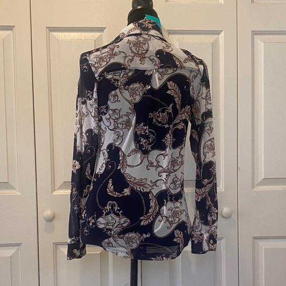 Chic Women's Navy and White Button Down Shirt - Picture 3 of 6